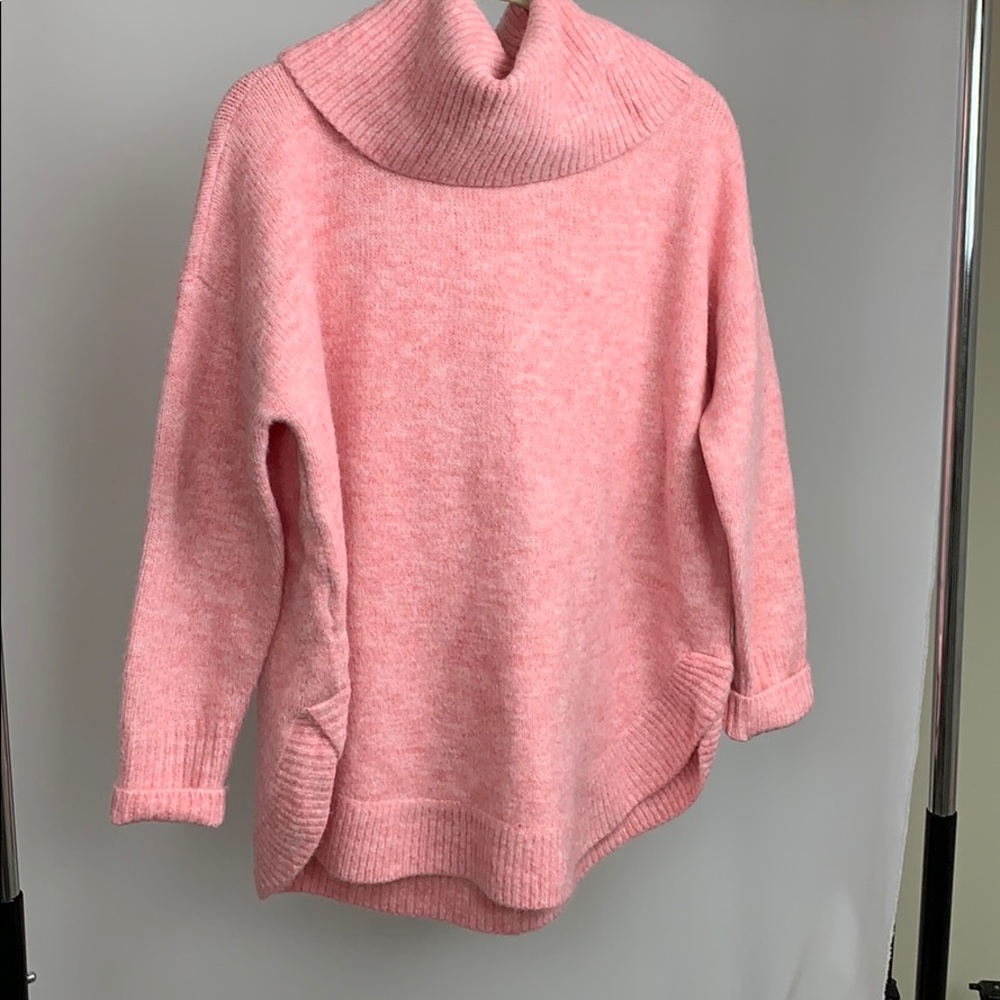 Over-sized beautiful pink turtle neck sweater!